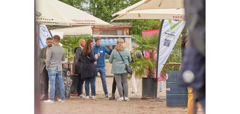 Im Rahmen des SUCCESSOR-Projekts fand in diesem Jahr zum dritten Mal gemeinsam mit der WFG das „Nachfolge Beach“ am Stattstrand statt. 